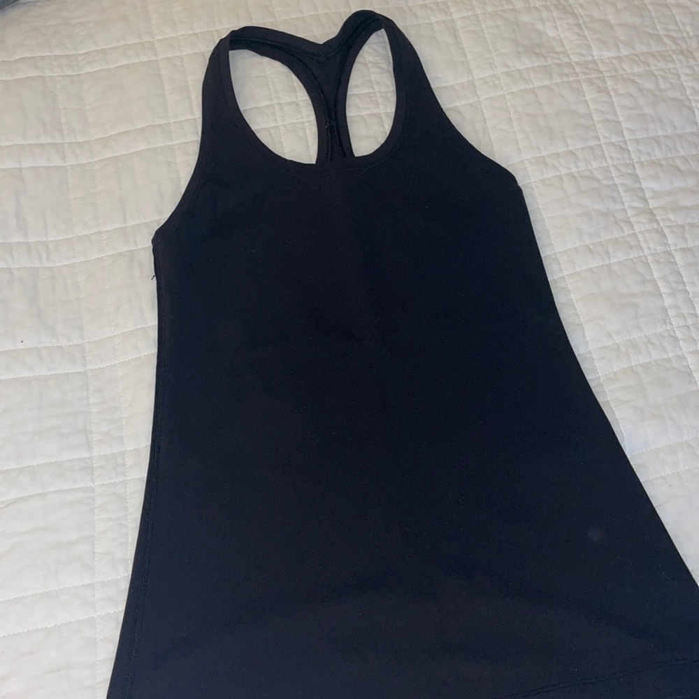 Black lululemon tank
